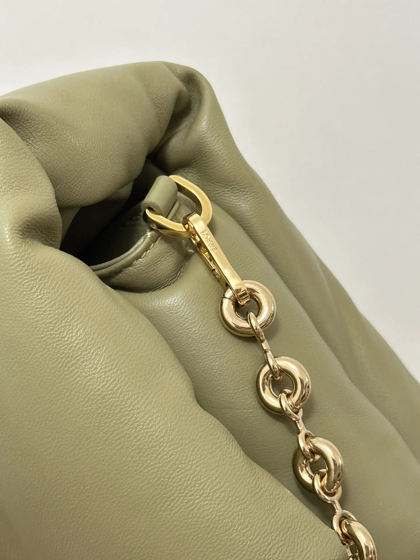 LOEWE Женская сумка Puffer Goya из кожи наппа