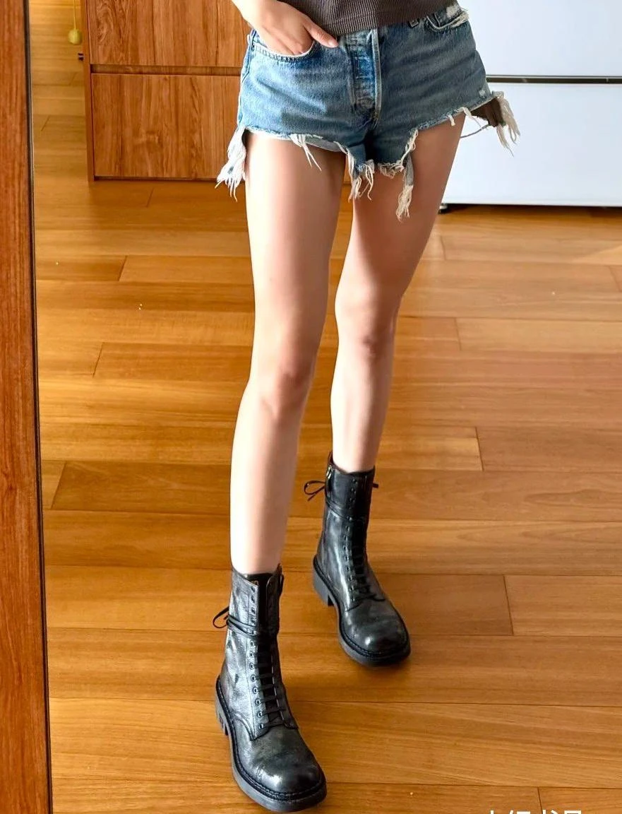 MIU MIU Женские ботинки из телячьей кожи высокие