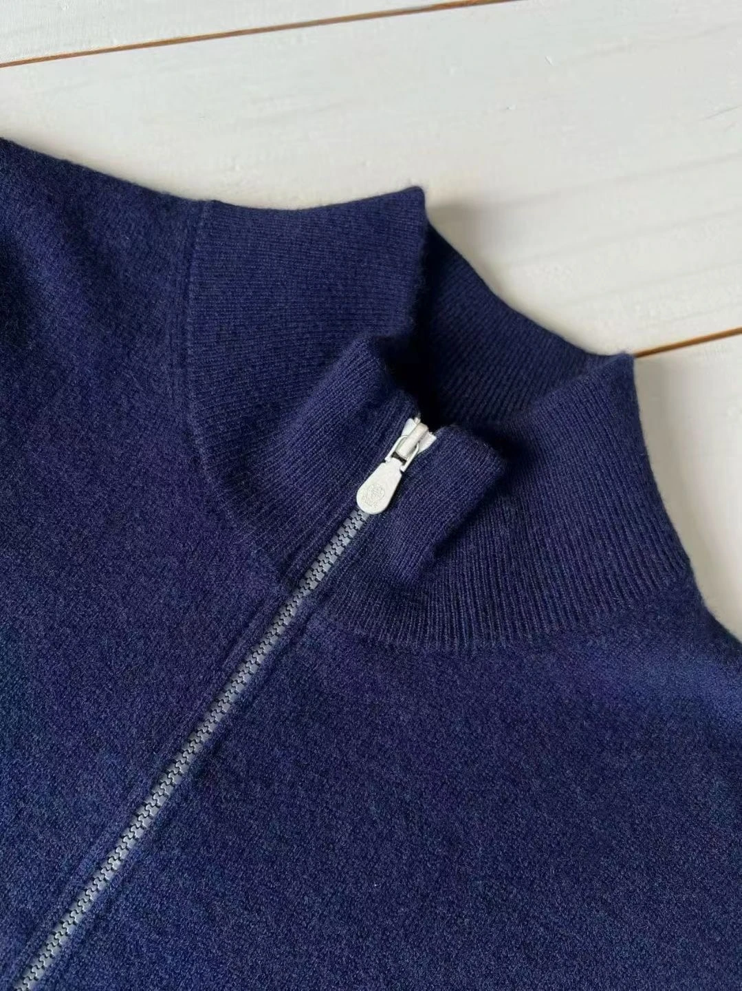 BRUNELLO CUCINELLI Мужской джемпер из кашемира  BRUNELLO CUCINELLI Мужской джемпер из кашемира