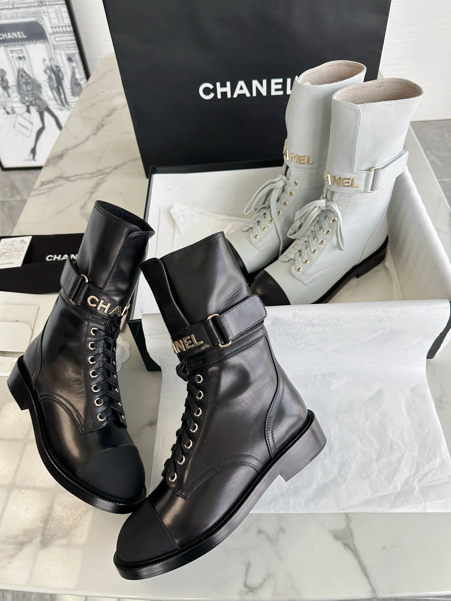 CHANEL Женские ботинки на шнуровке