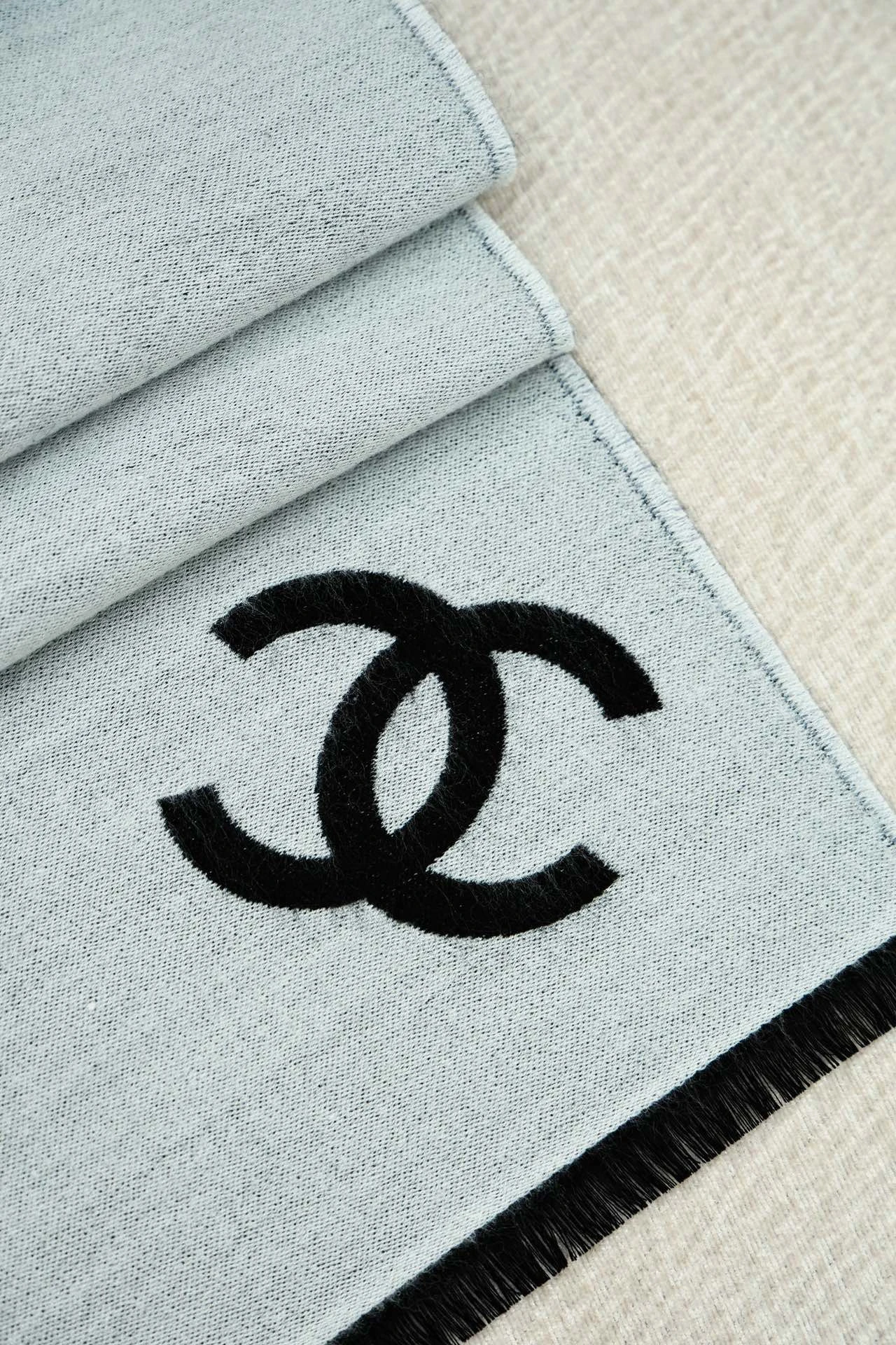 CHANEL Женский двусторонний шарф из кашемира 