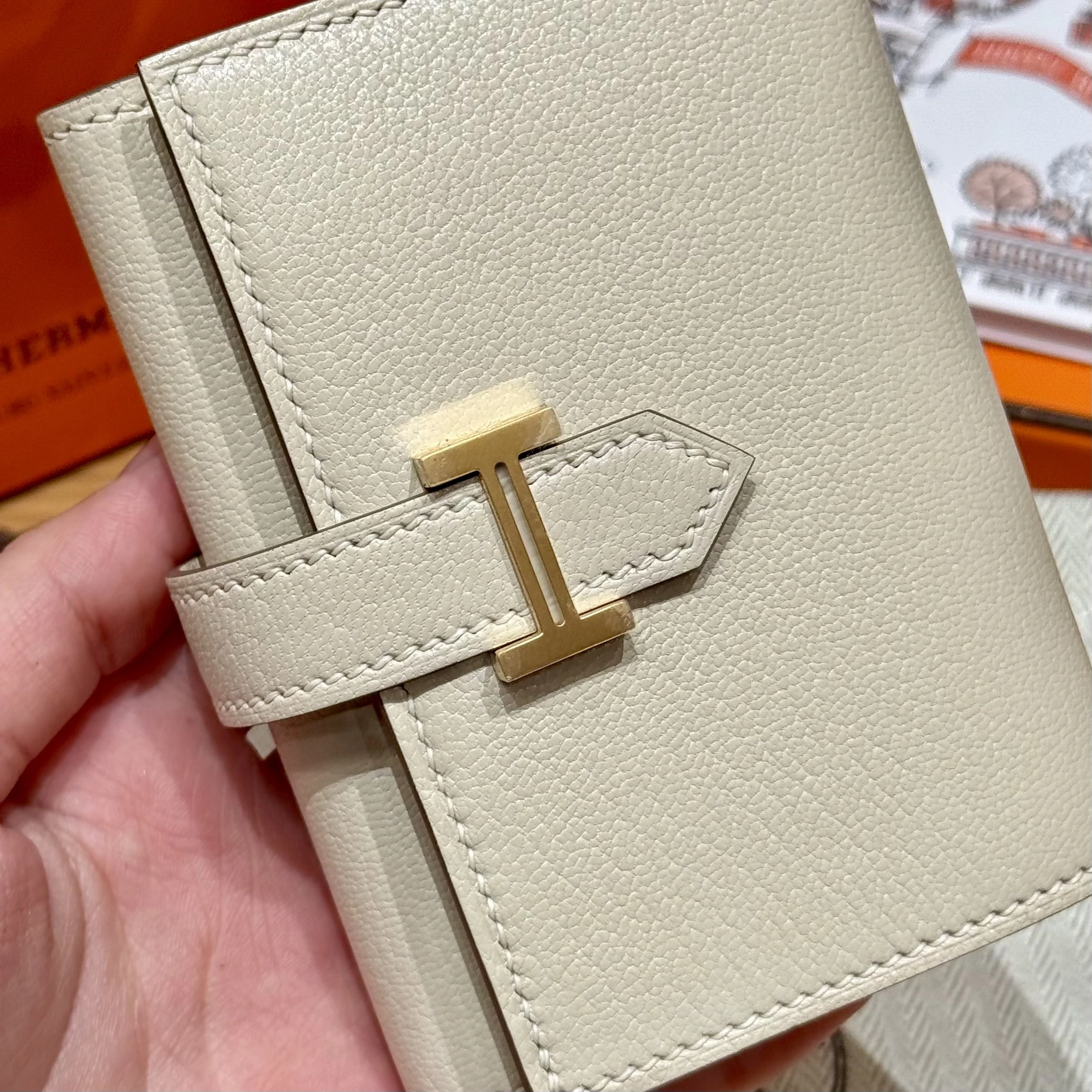 HERMES Кошелёк Bearn 11 см 10/Craie Chèvre HERMES Кошелёк Bearn 11 см 10/Craie Chèvre