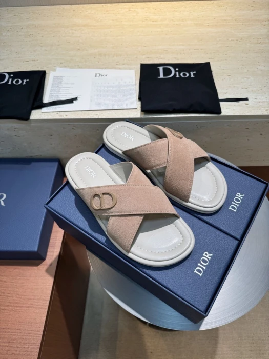 CHRISTIAN DIOR Мужские шлёпанцы из кожи Alias