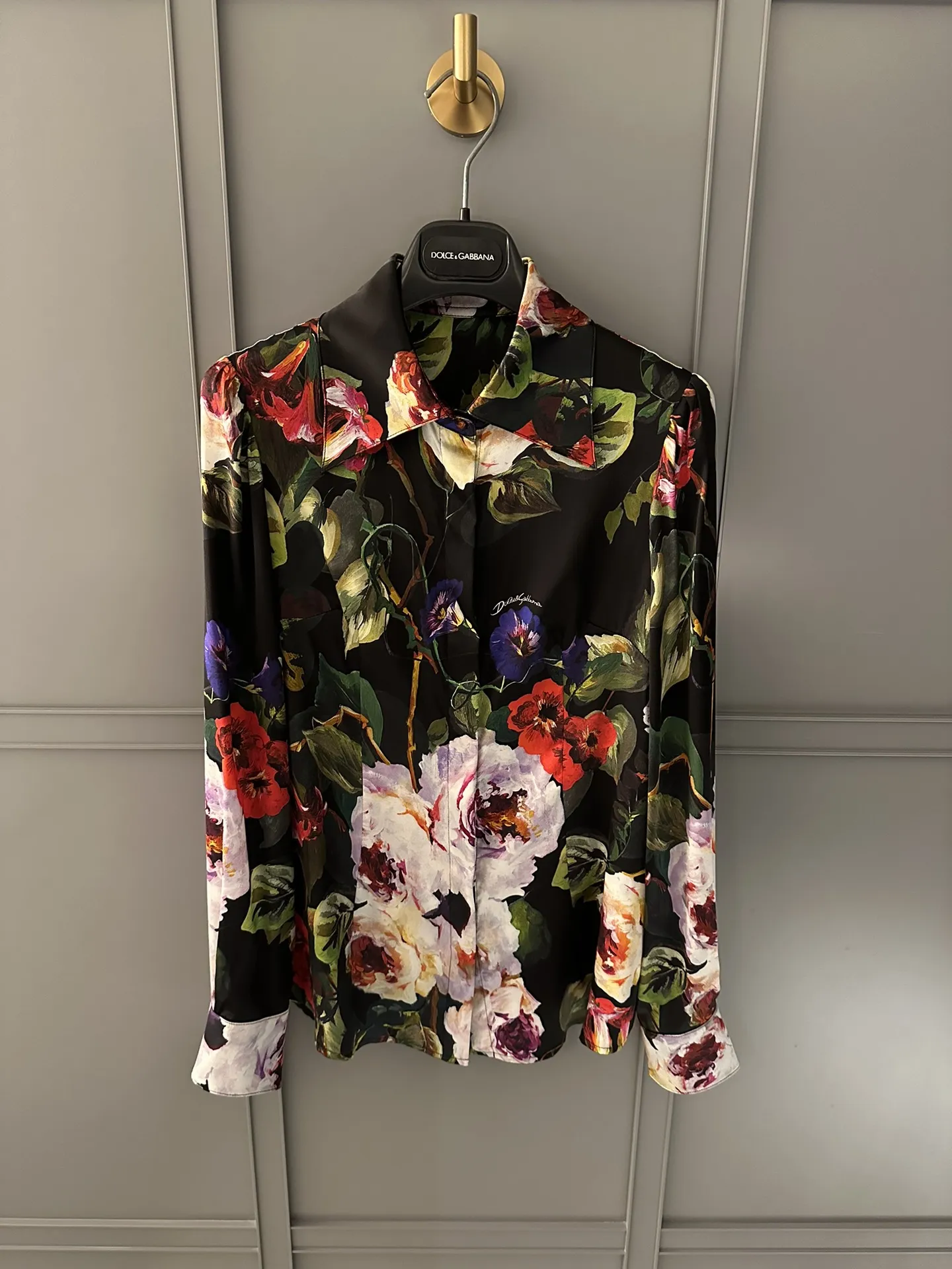 DOLCE & GABBANA Женская блузка из шелкового атласа DOLCE & GABBANA Женская блузка из шелкового атласа