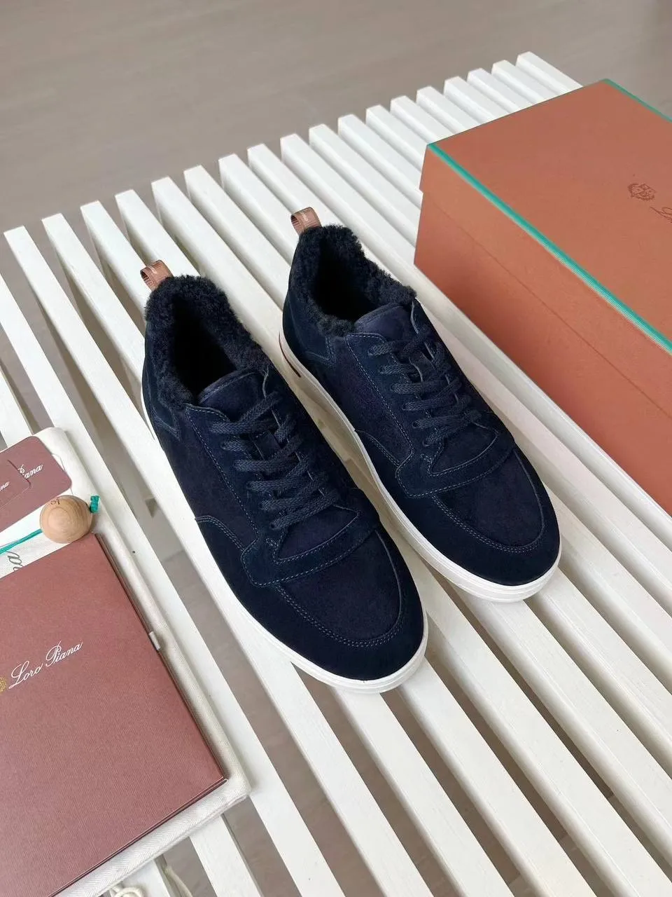 LORO PIANA Мужские кроссовки с мехом LORO PIANA Мужские кроссовки с мехом
