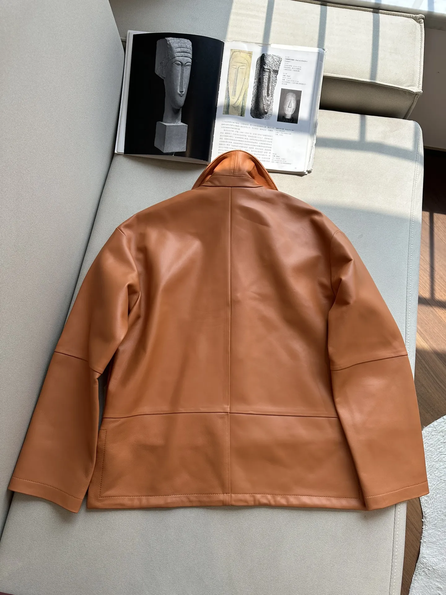 LOEWE Женская кожаная куртка