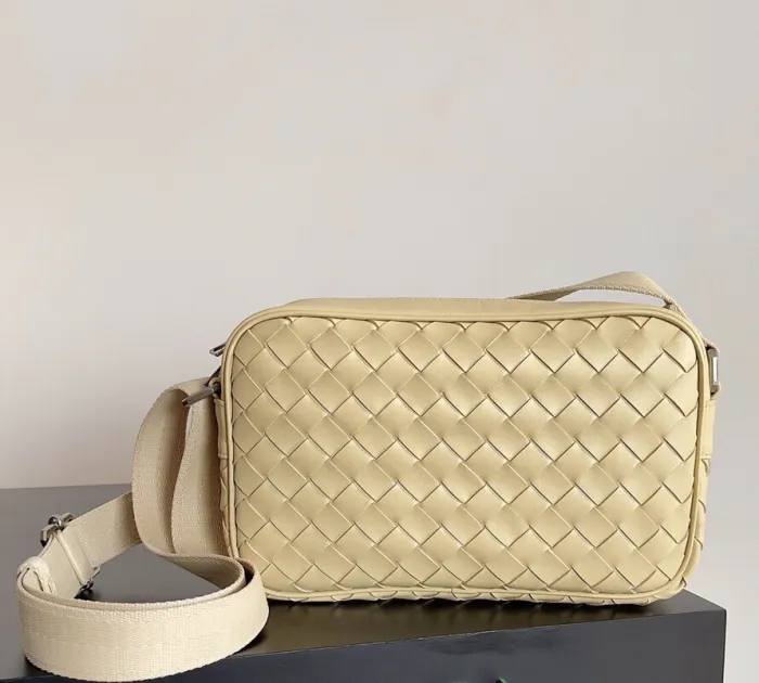 BOTTEGA VENETA Сумка Intrecciato Camera