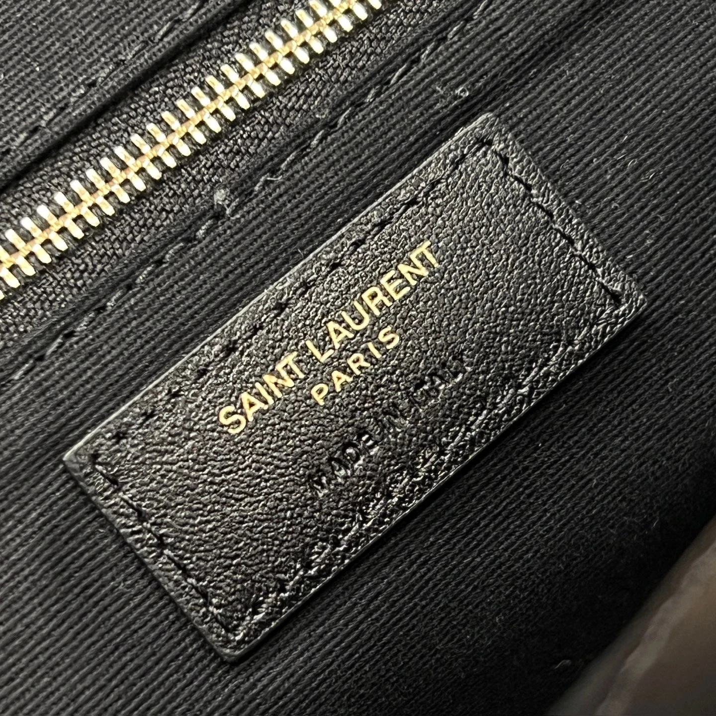 SAINT LAURENT Женская Сумка Icare Medium SAINT LAURENT Женская Сумка Icare Medium