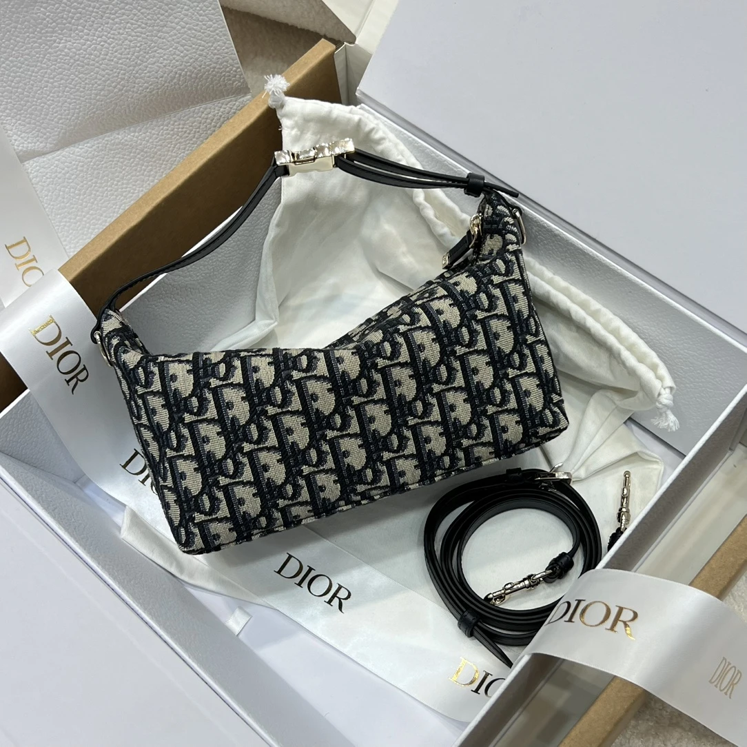 CHRISTIAN DIOR Женская сумка Travel Nomad CHRISTIAN DIOR Женская сумка Travel Nomad