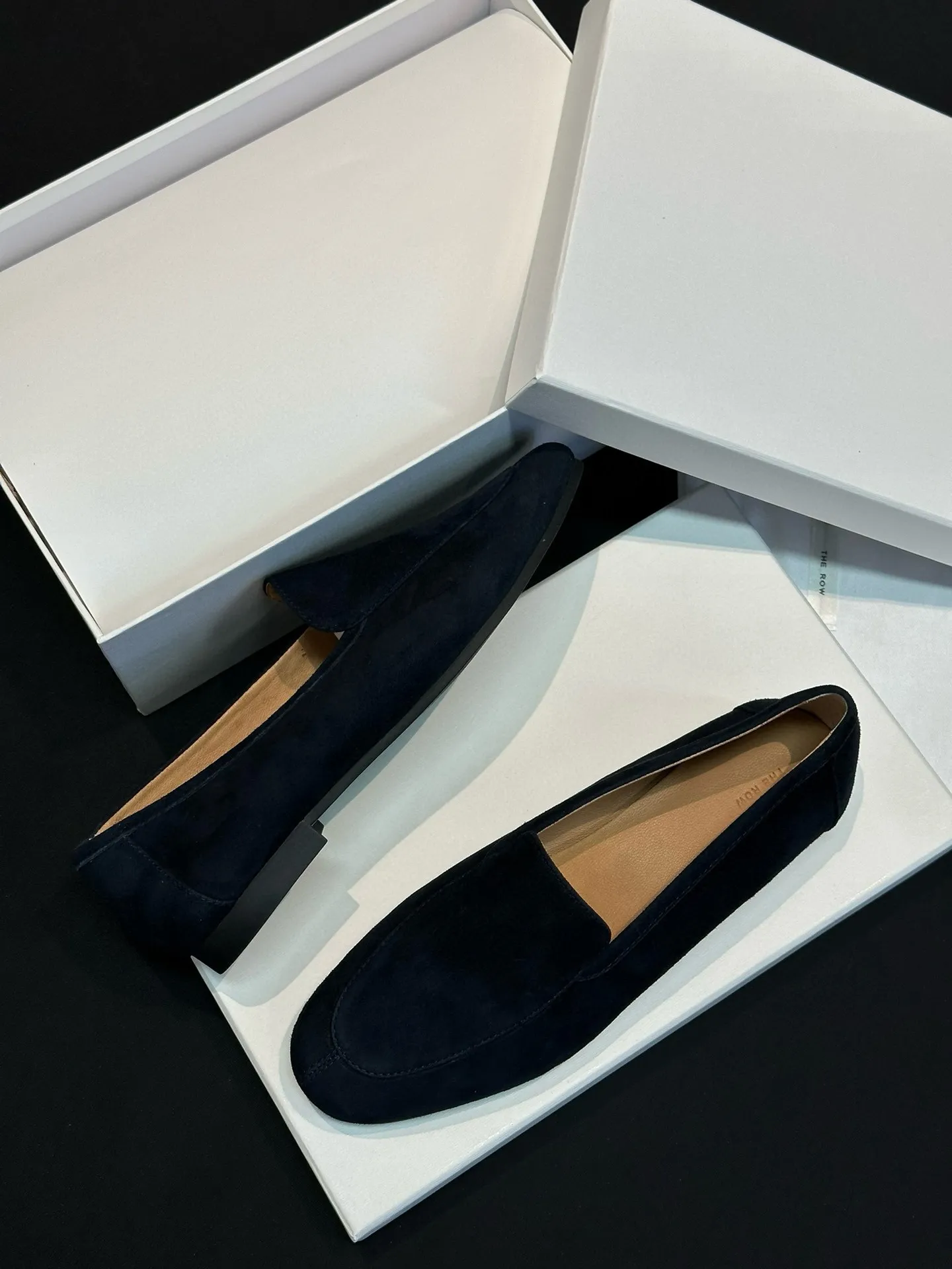 THE ROW Женские мокасины из замши