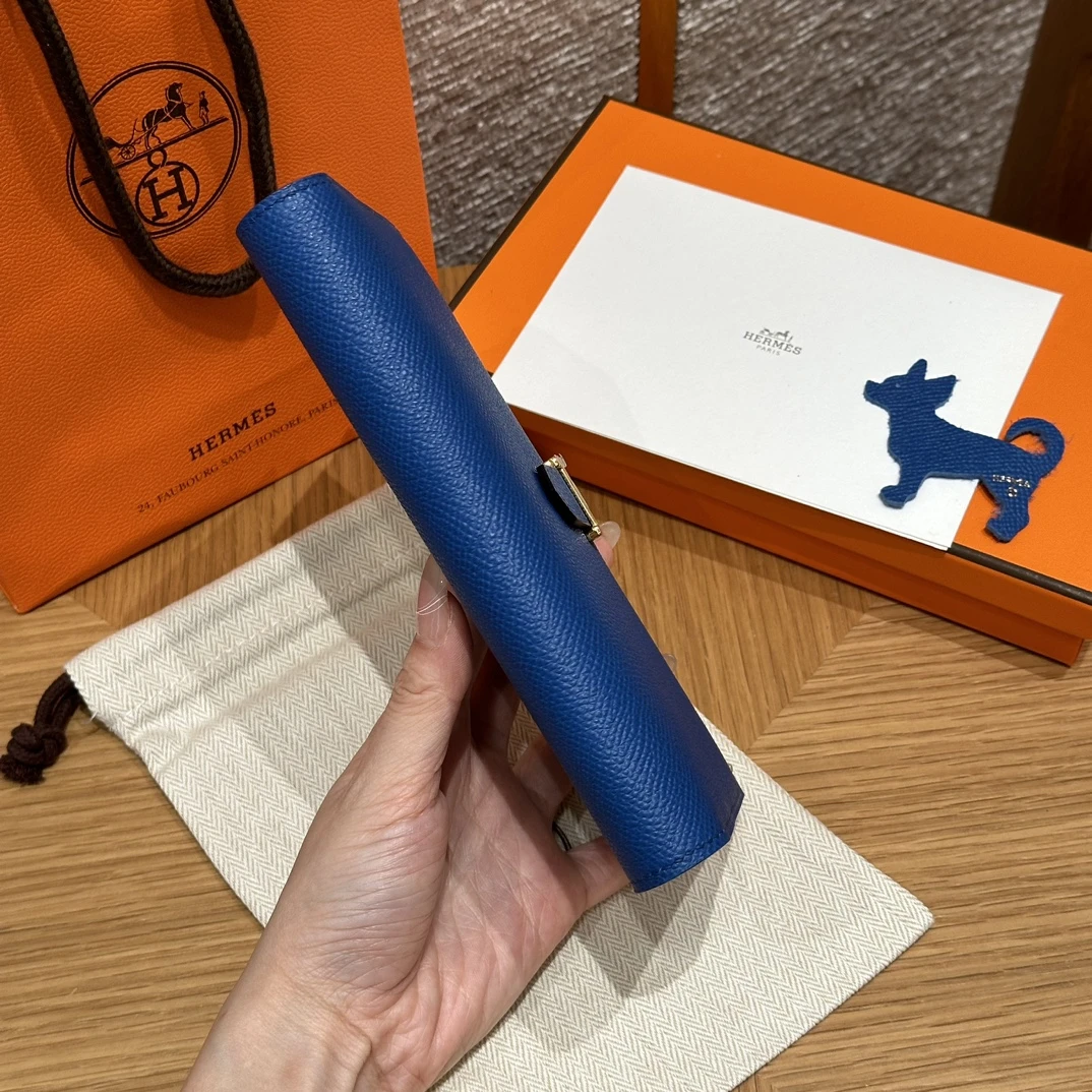 HERMES Кошелёк Bearn 17.5 см 71/Bleu France Epsom HERMES Кошелёк Bearn 17.5 см 71/Bleu France Epsom