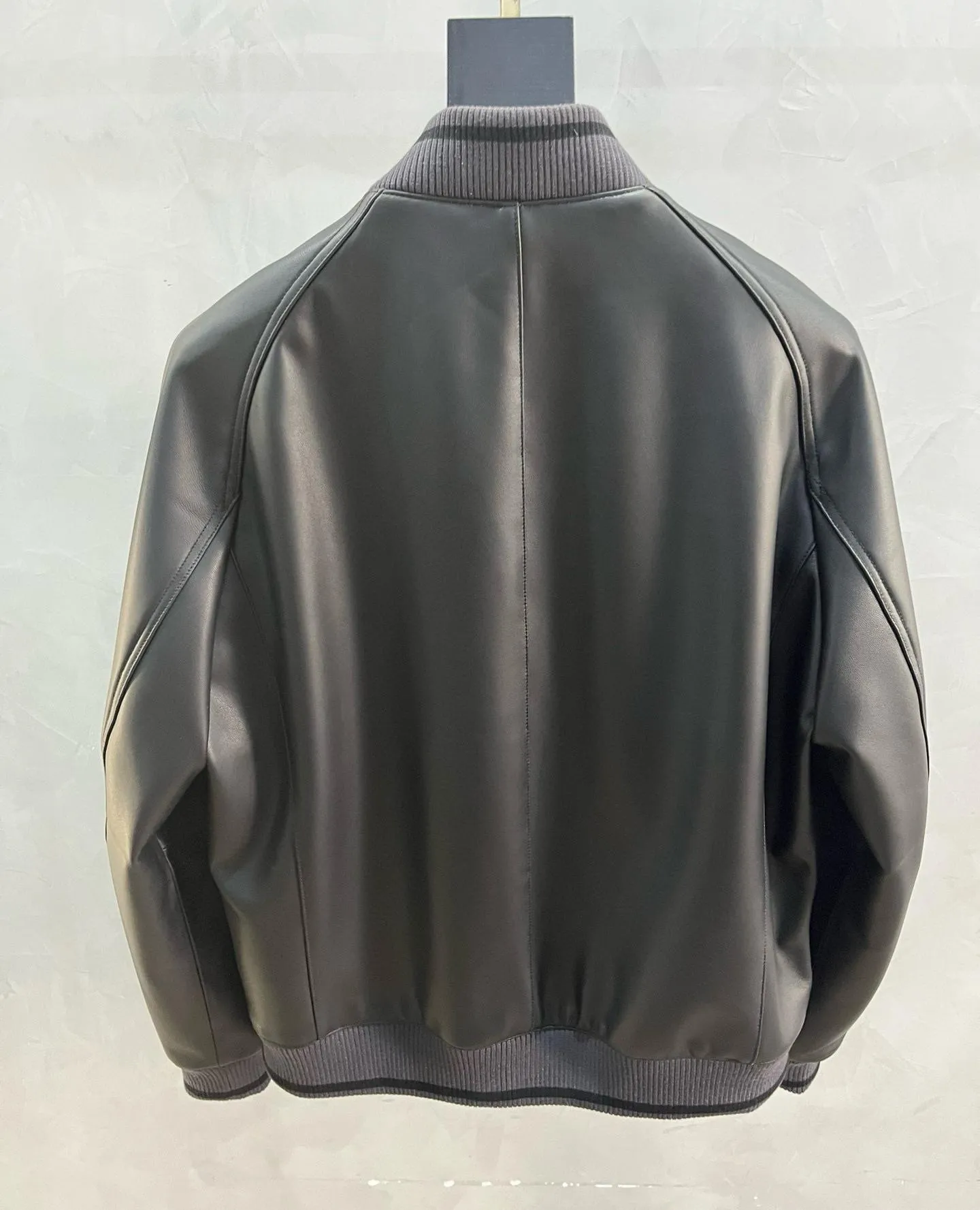 HERMES Мужская кожаная куртка HERMES Мужская кожаная куртка