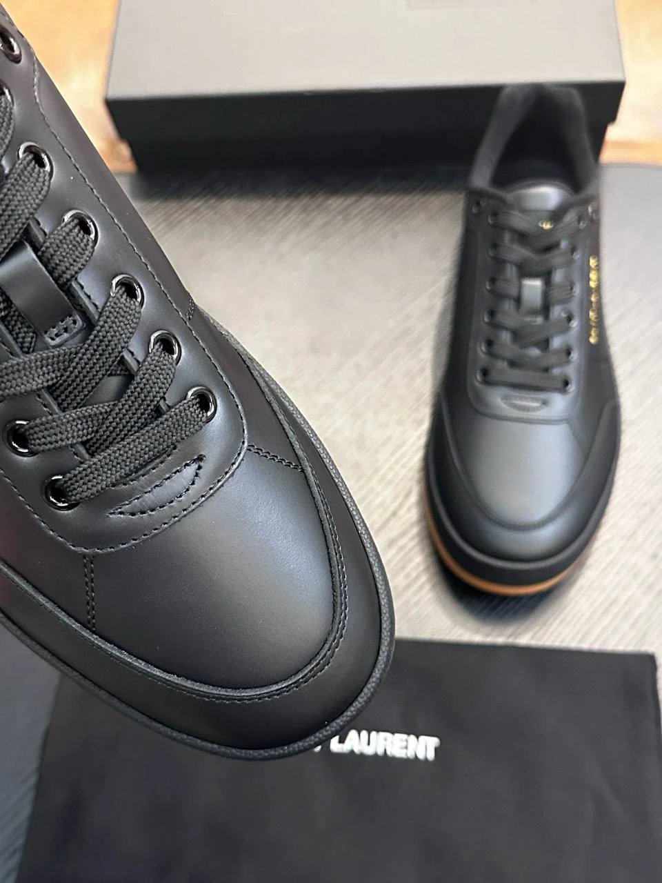 SAINT LAURENT Мужские кроссовки из коровьей кожи SAINT LAURENT Мужские кроссовки из коровьей кожи