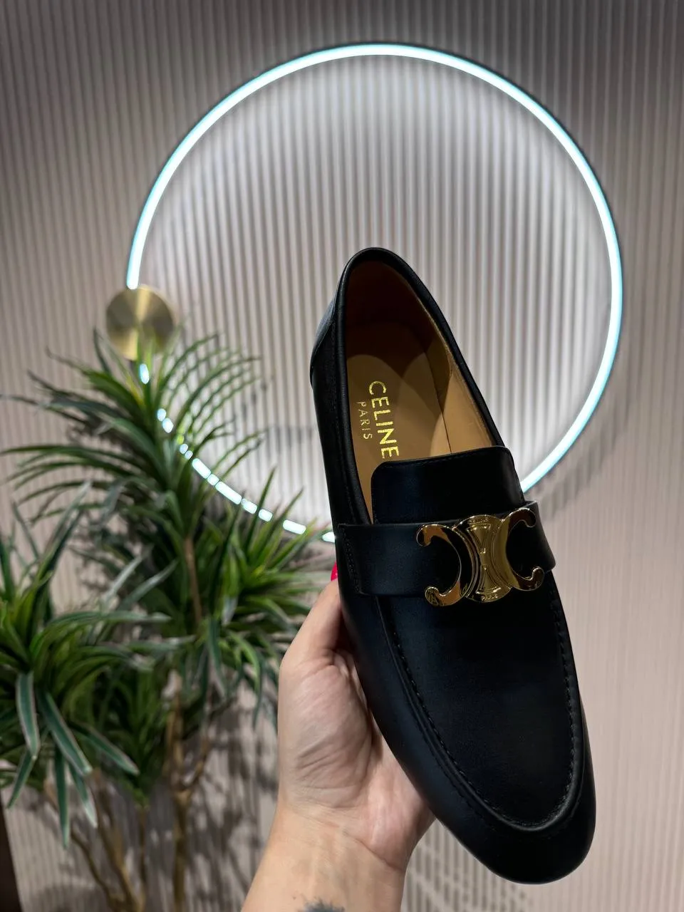 CELINE Женские кожаные лоферы CELINE Женские кожаные лоферы