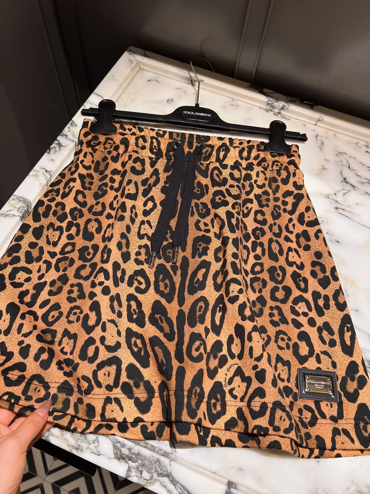 DOLCE & GABBANA Женская юбка леопардовая DOLCE & GABBANA Женская юбка леопардовая