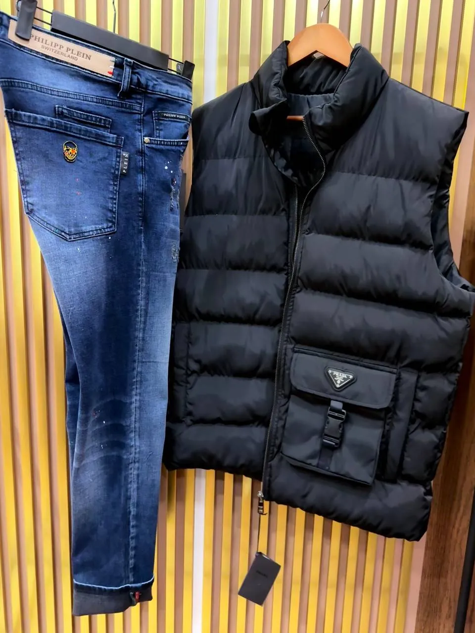 PRADA Мужской жилет на синтепоне PRADA Мужской жилет на синтепоне