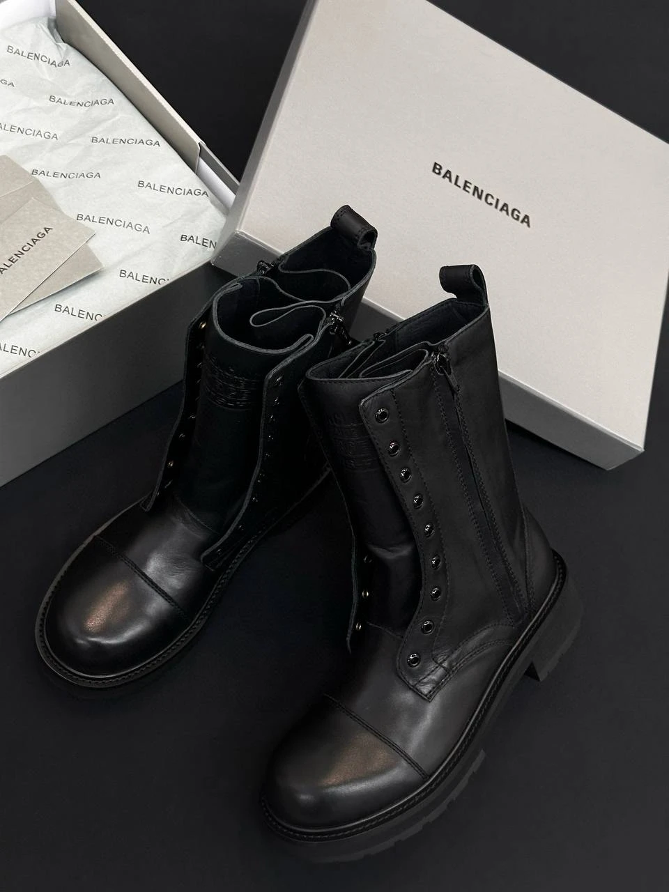 BALENCIAGA Женские сапоги из телячьей кожи черные BALENCIAGA Женские сапоги из телячьей кожи черные