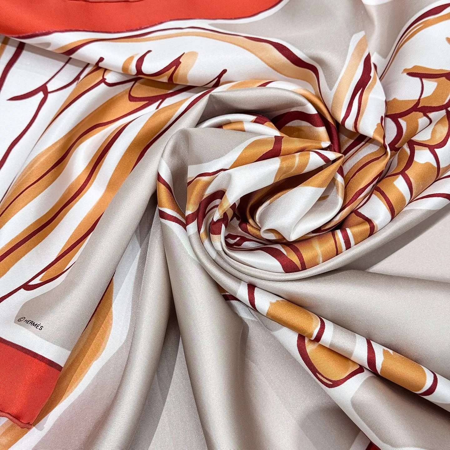 HERMES Женский платок из шелка с летающей лошадью