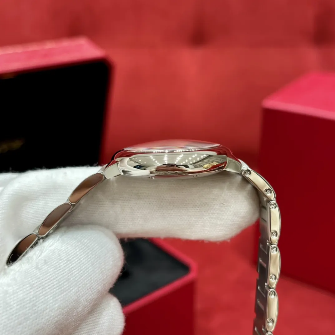 CARTIER Женские часы Ballon Bleu WSBB0046 33 мм CARTIER Женские часы Ballon Bleu WSBB0046 33 мм