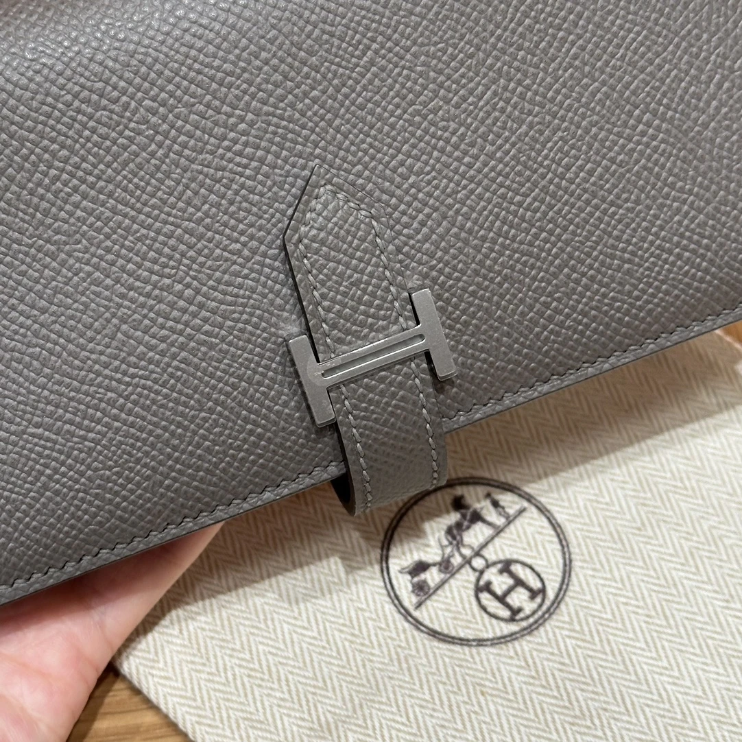 HERMES Кошелёк Bearn 17.5 см 8F/Etain Epsom HERMES Кошелёк Bearn 17.5 см 8F/Etain Epsom