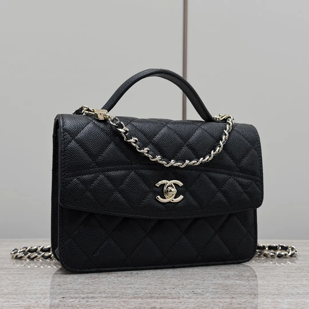 CHANEL Женская сумка-рюкзак 25C