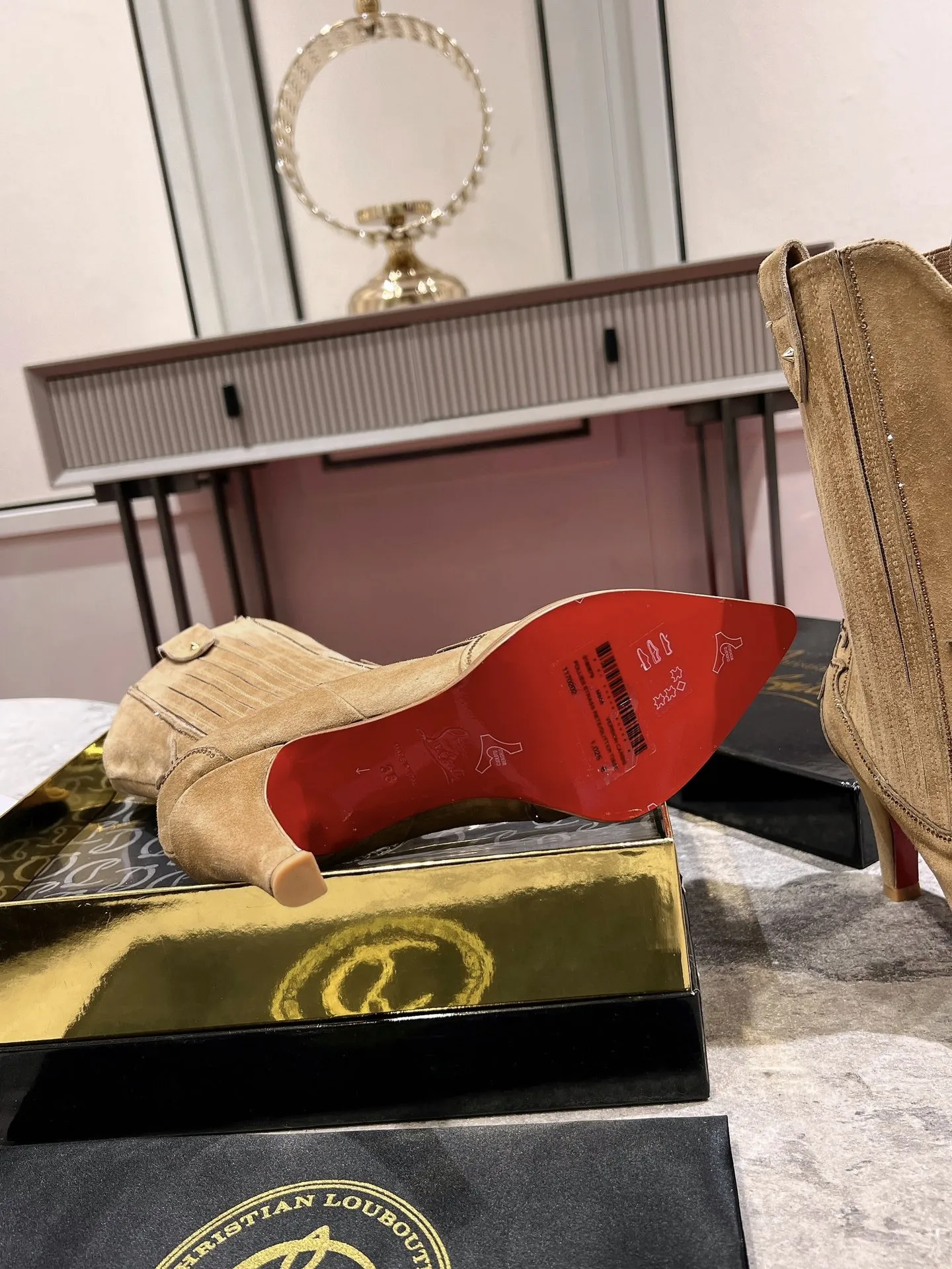 CHRISTIAN LOUBOUTIN Женские ботильоны CHRISTIAN LOUBOUTIN Женские ботильоны