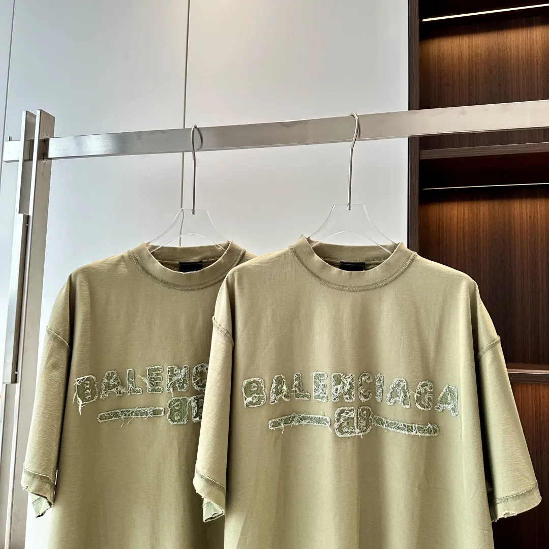 BALENCIAGA Мужская футболка Paris с вышитой нашивкой