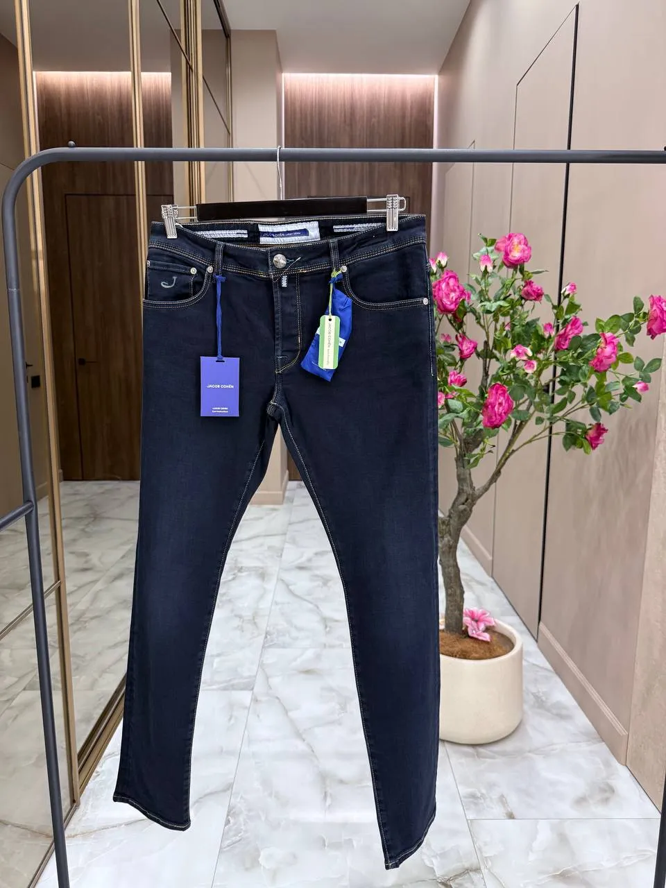 JACOB COHEN Мужские джинсы синего цвета JACOB COHEN Мужские джинсы синего цвета