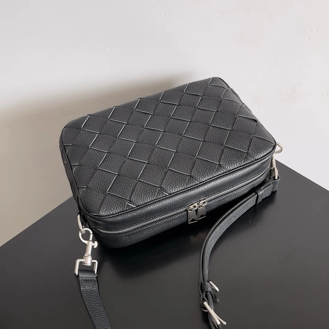 BOTTEGA VENETA Мужская сумка Intrecciato 