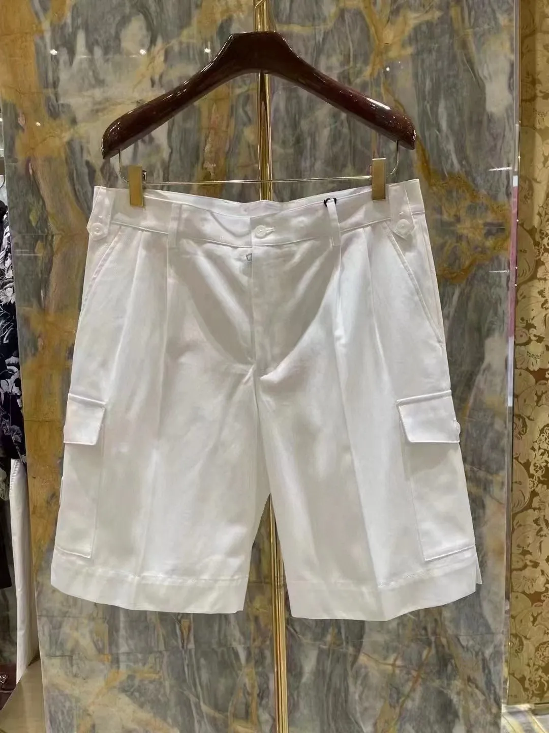 DOLCE & GABBANA Мужские шорты  DOLCE & GABBANA Мужские шорты