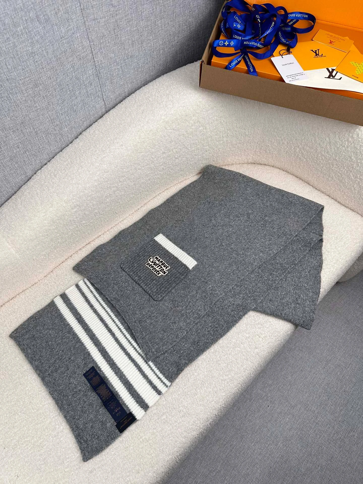 LOUIS VUITTON Мужской шарф из кашемира 