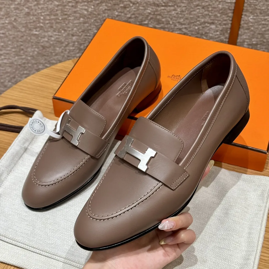 HERMES Женские лоферы Paris 