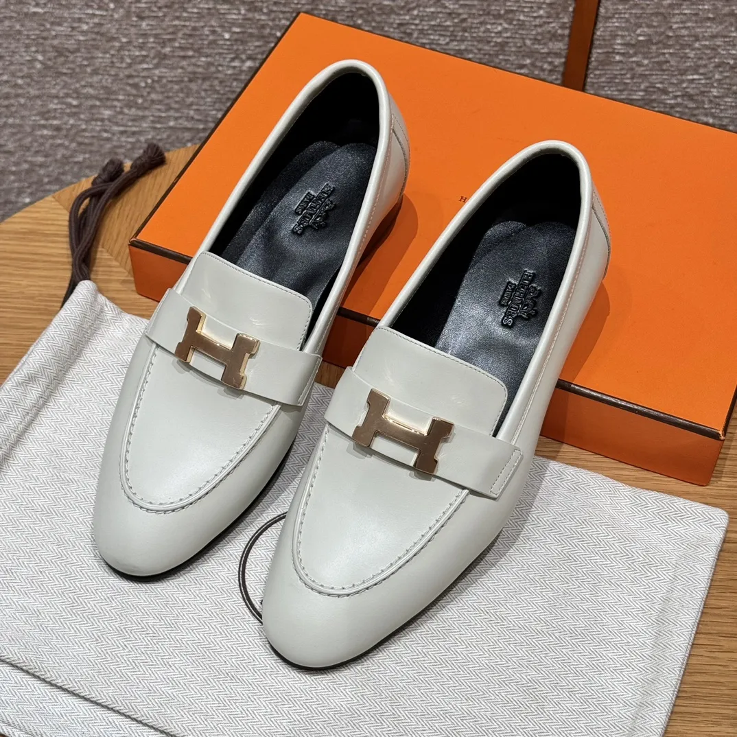 HERMES Женские лоферы Paris 