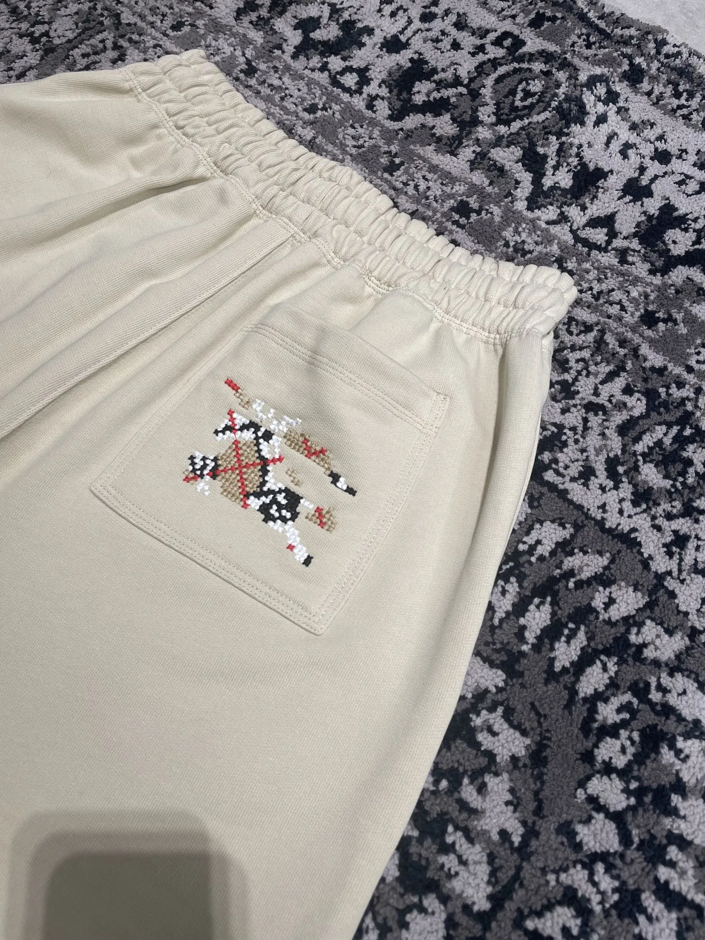 BURBERRY Мужские шорты стильные