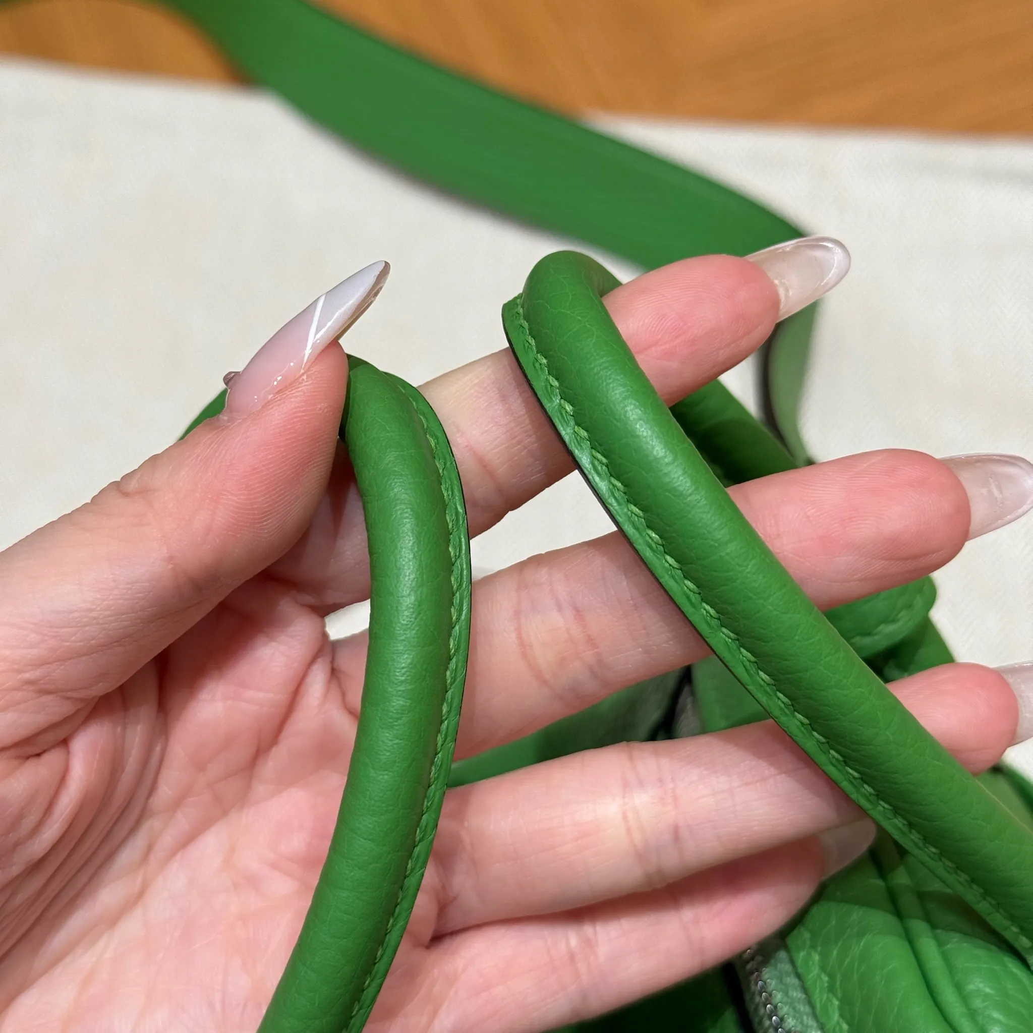 HERMES Женская сумка Lindy 19 см A8 Clemence HERMES Женская сумка Lindy 19 см A8 Clemence