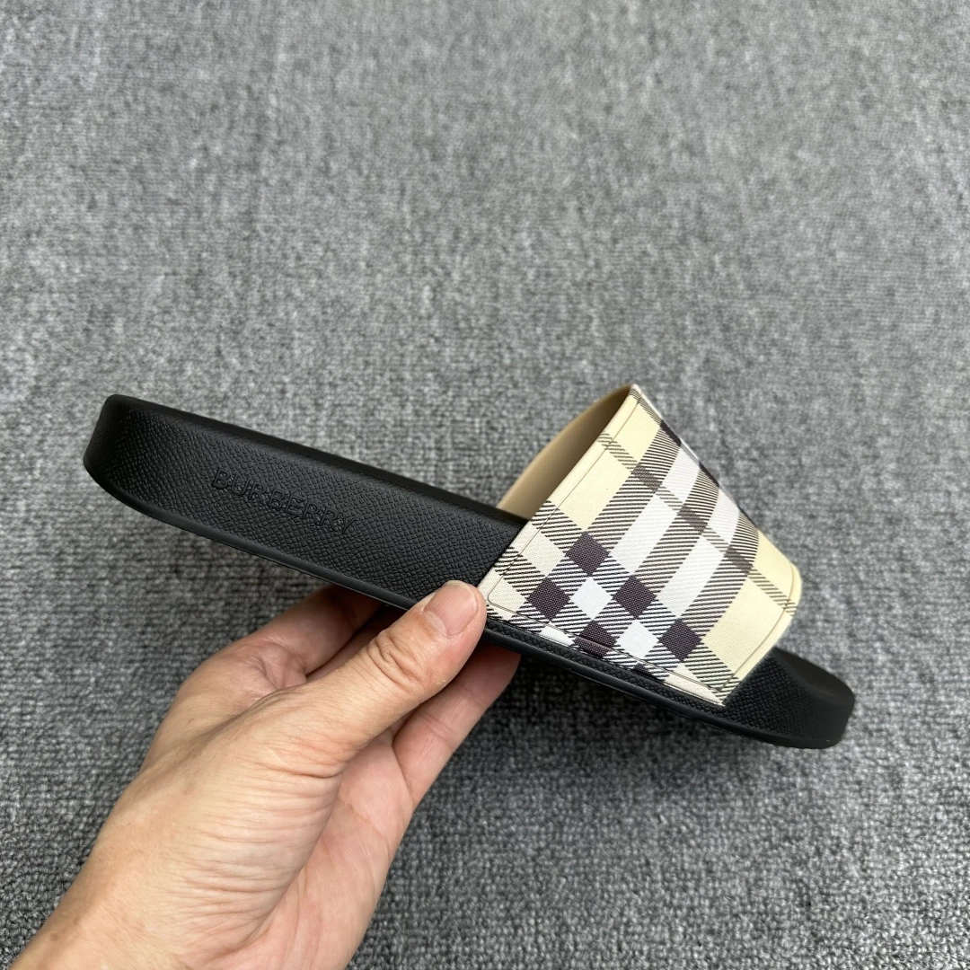 BURBERRY Мужские шлёпанцы BURBERRY Мужские шлёпанцы