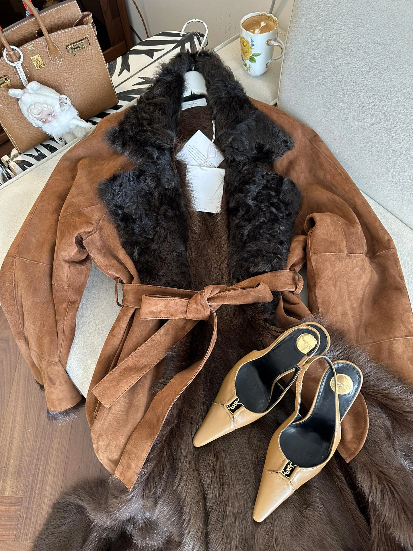 THE ROW Женская дублёнка с мехом лисы THE ROW Женская дублёнка с мехом лисы