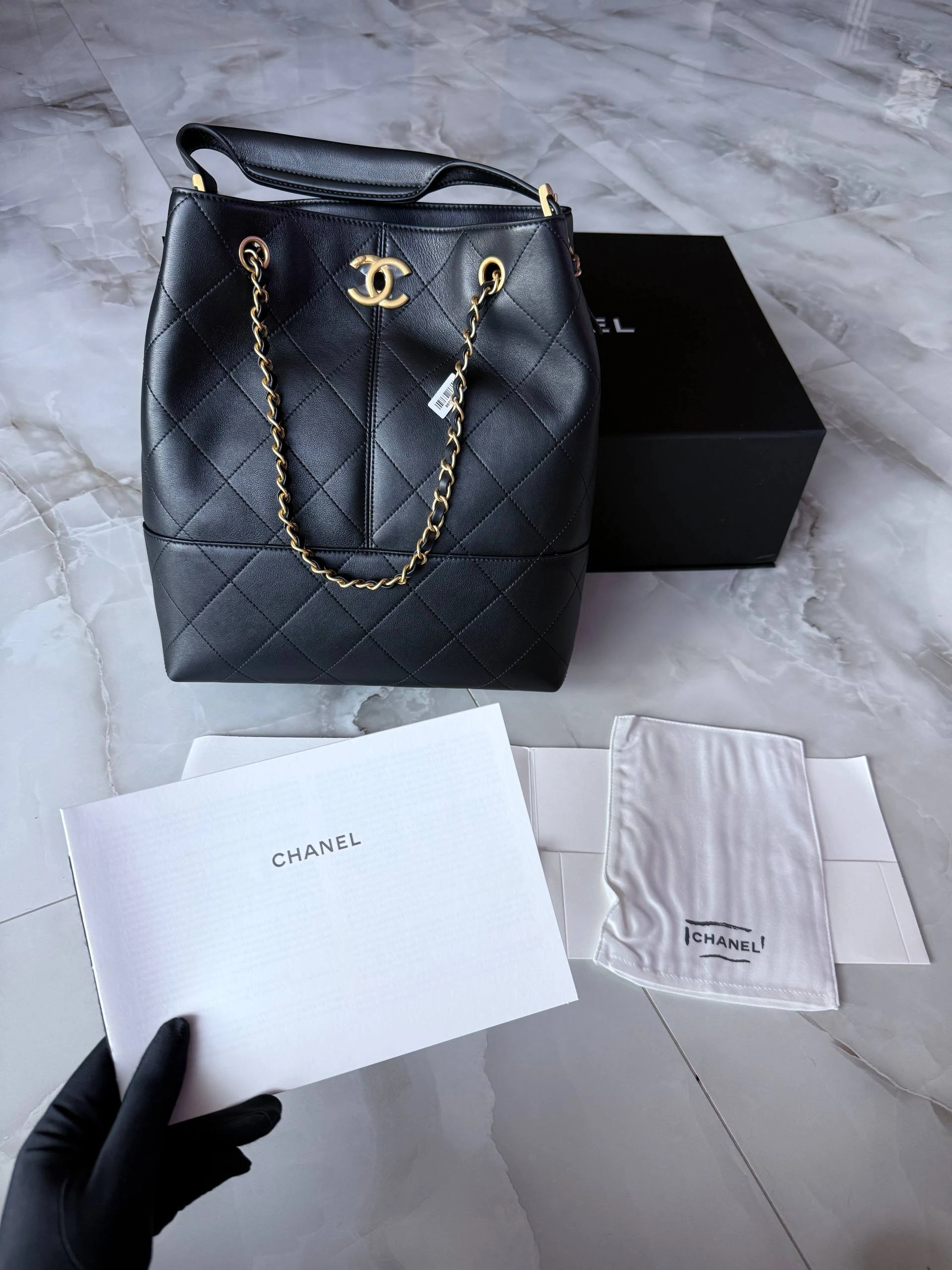 CHANEL Женская сумка Hobo 25 a CHANEL Женская сумка Hobo 25 a