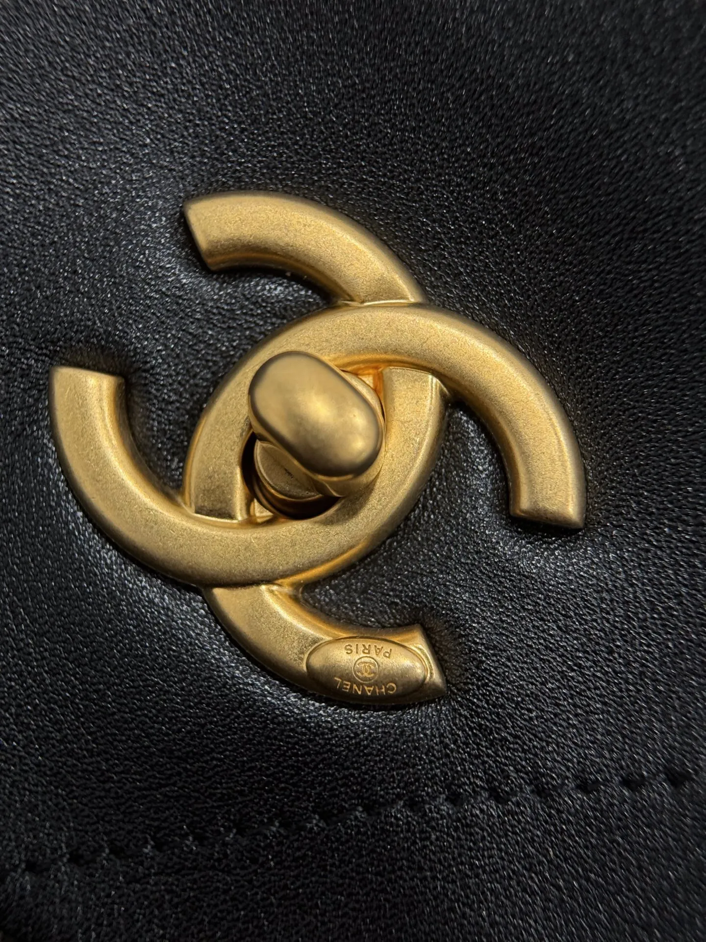 CHANEL Женская сумка Tote 25S CHANEL Женская сумка Tote 25S