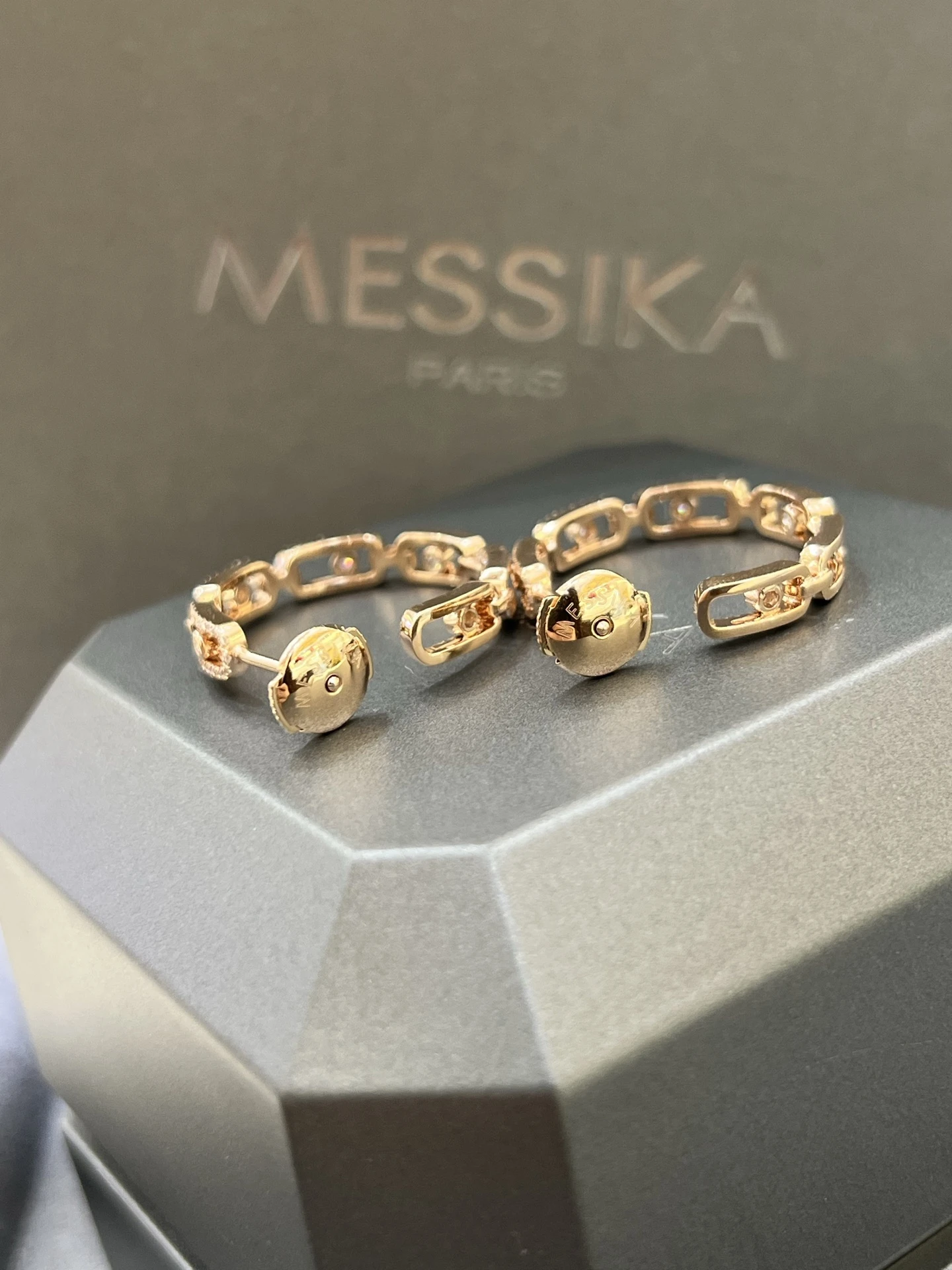 MESSIKA Серьги So Move розовое золото и бриллианты MESSIKA Серьги So Move розовое золото и бриллианты