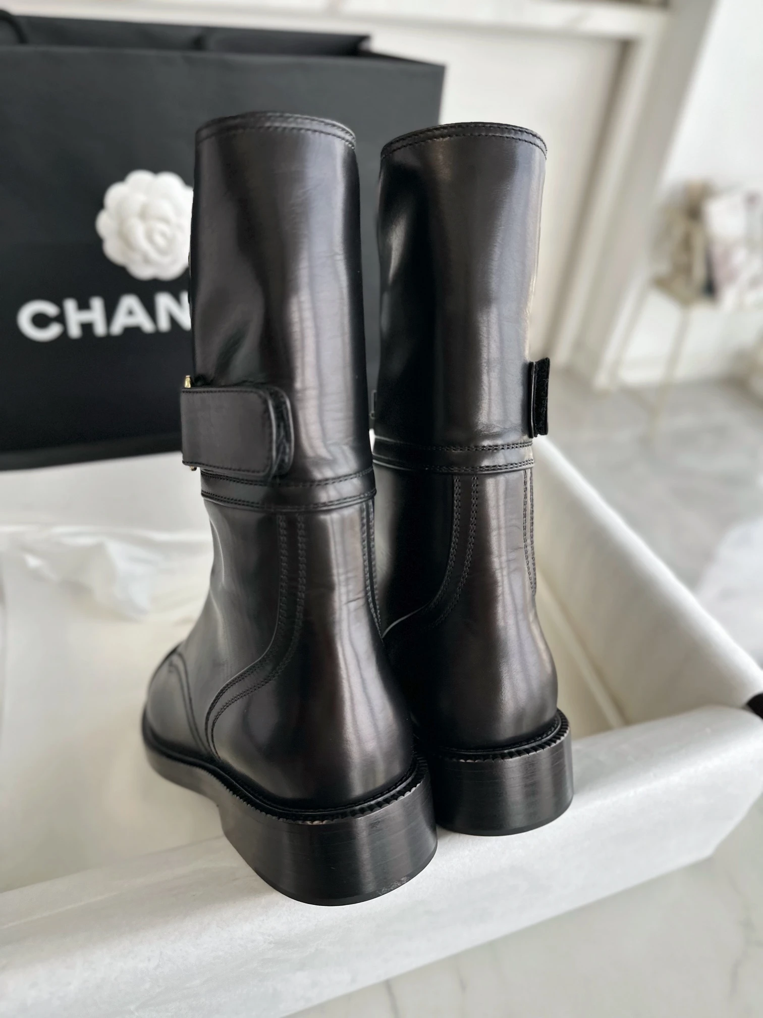 CHANEL Женские ботинки на шнуровке