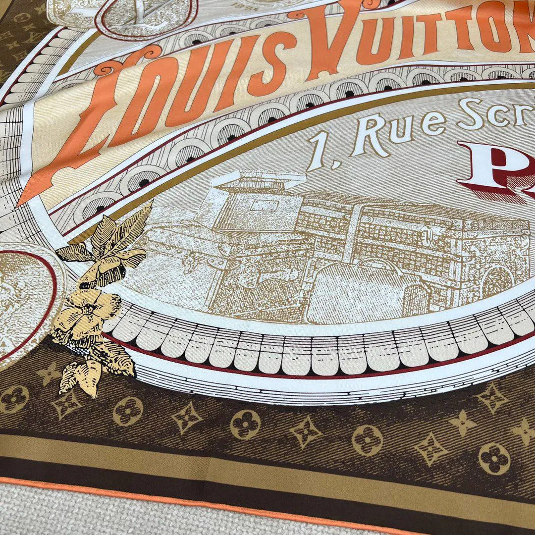 LOUIS VUITTON Женский платок из шёлка LOUIS VUITTON Женский платок из шёлка