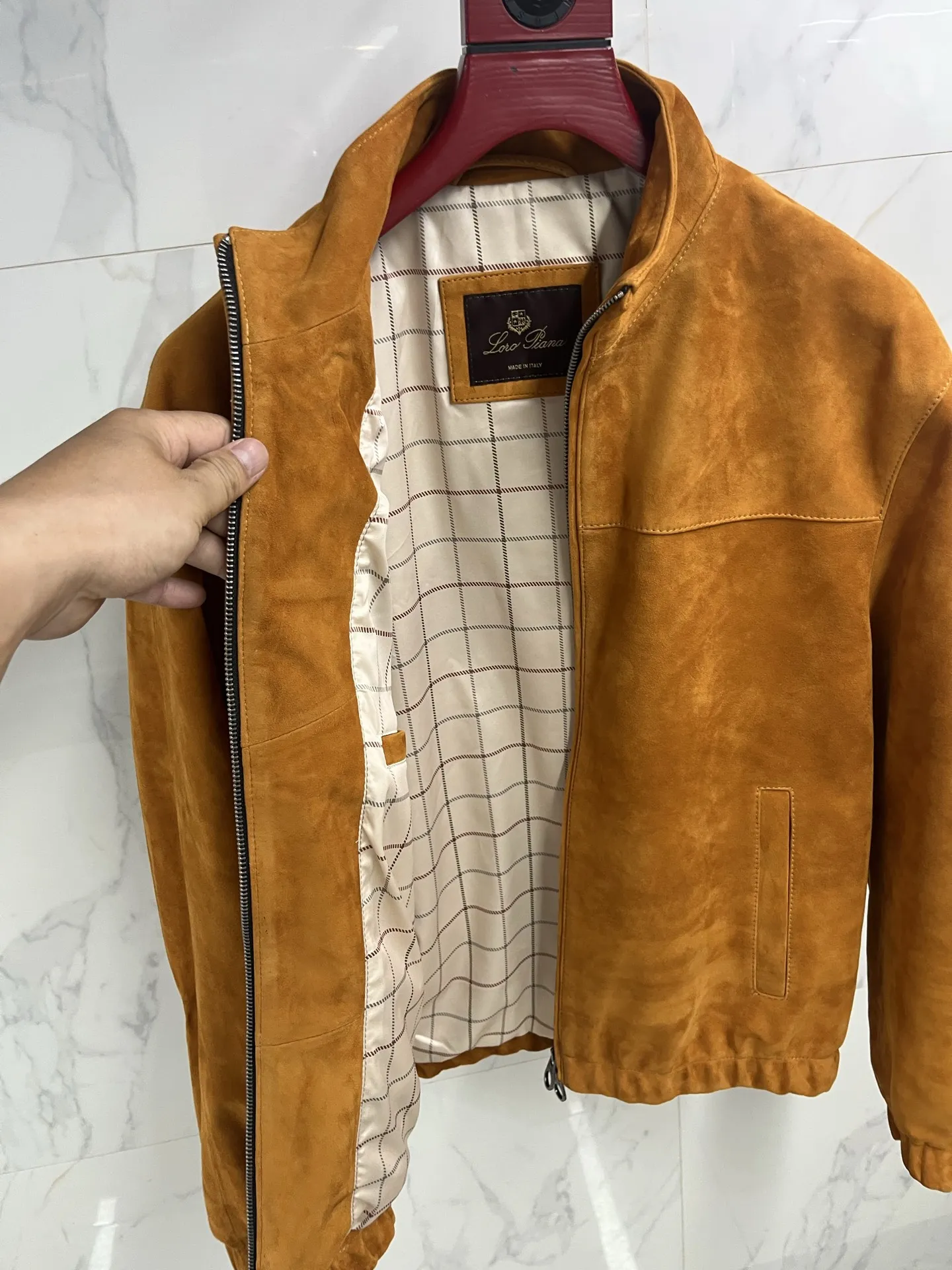 LORO PIANA Мужская куртка из овечьей замши коричневая LORO PIANA Мужская куртка из овечьей замши коричневая