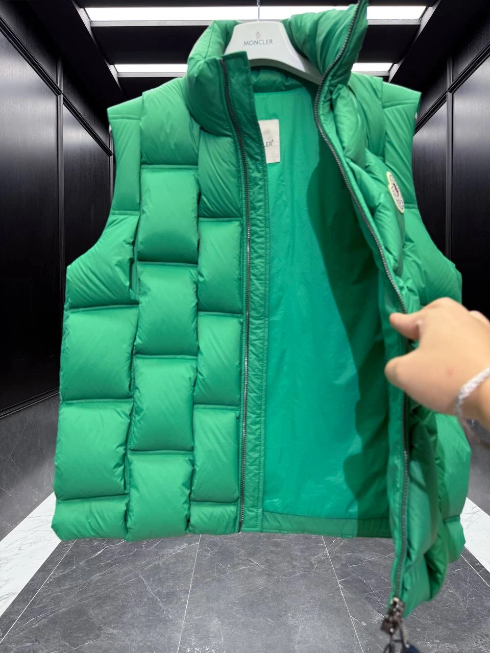 MONCLER Мужской жилет Lipsi 