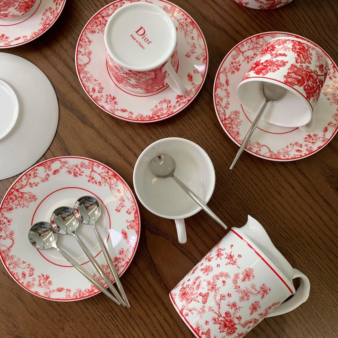 CHRISTIAN DIOR Чайный сервиз 15 предметов Maison CHRISTIAN DIOR Чайный сервиз 15 предметов Maison