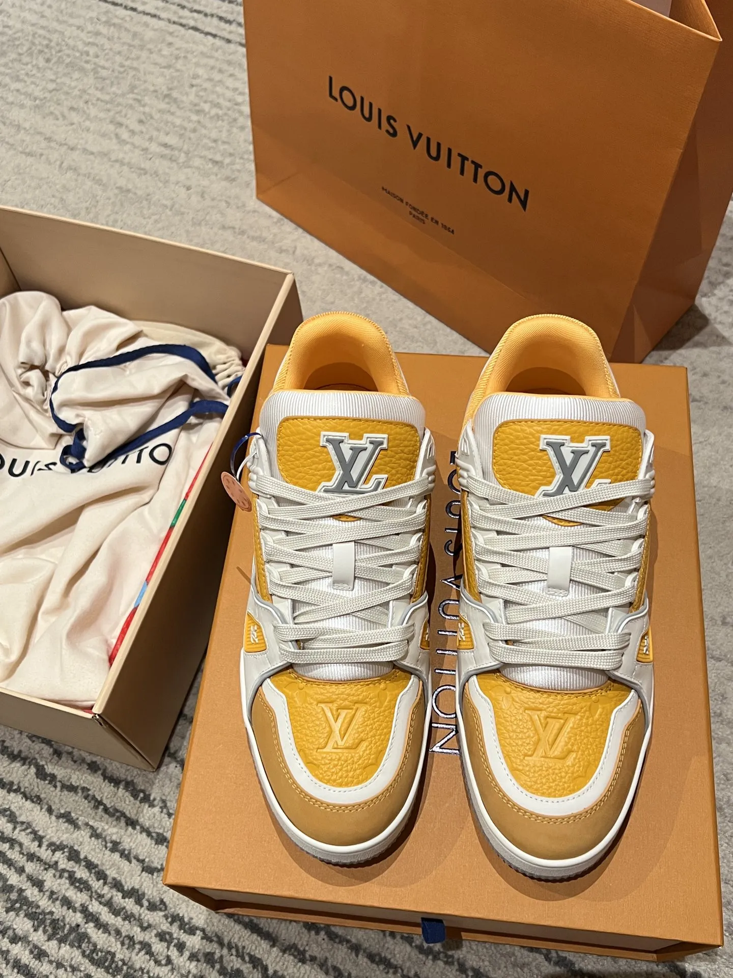 LOUIS VUITTON Кроссовки LV Trainer в стиле винтажной обуви для игры в баскетбол