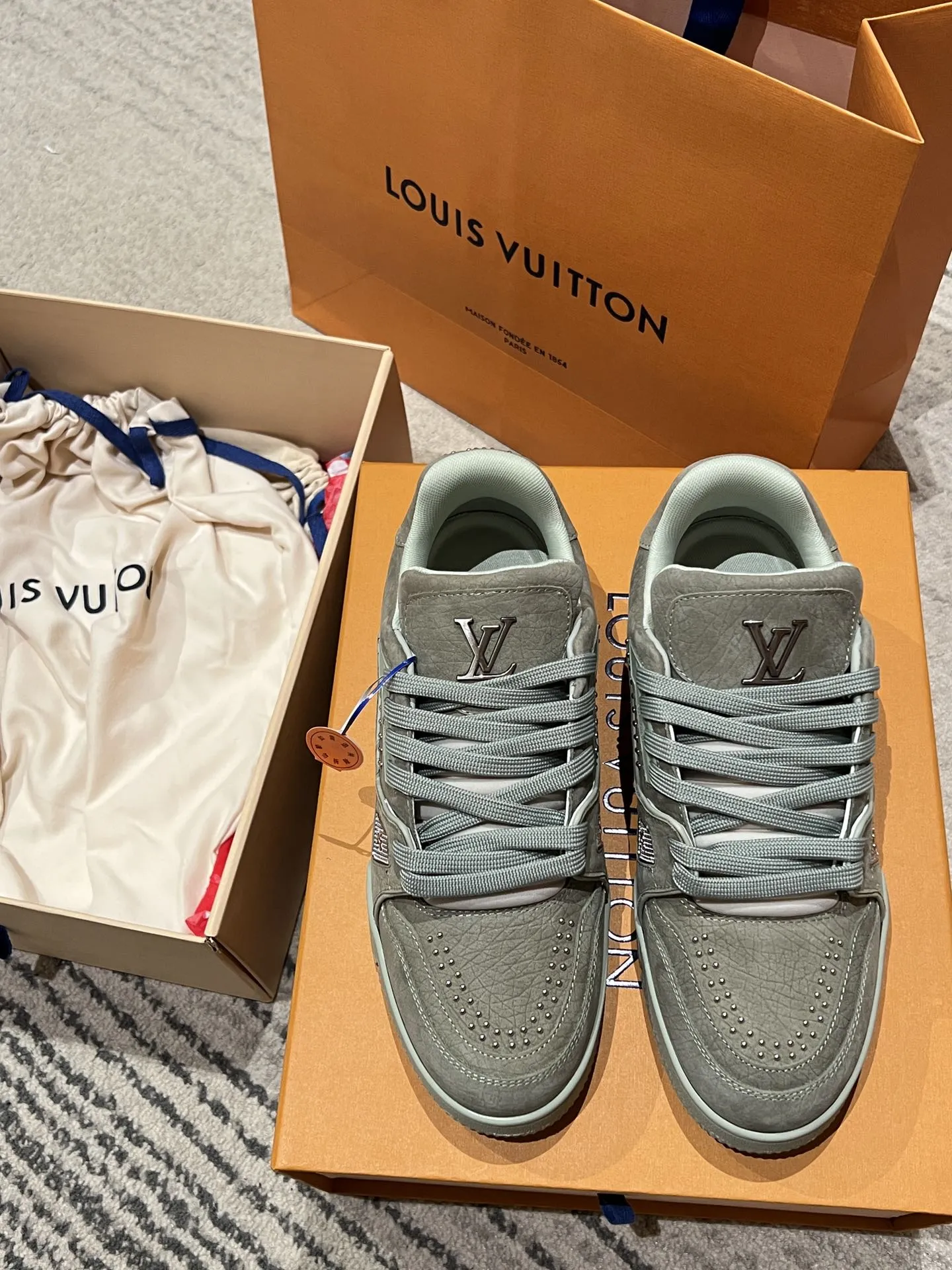 LOUIS VUITTON Кроссовки LV Trainer