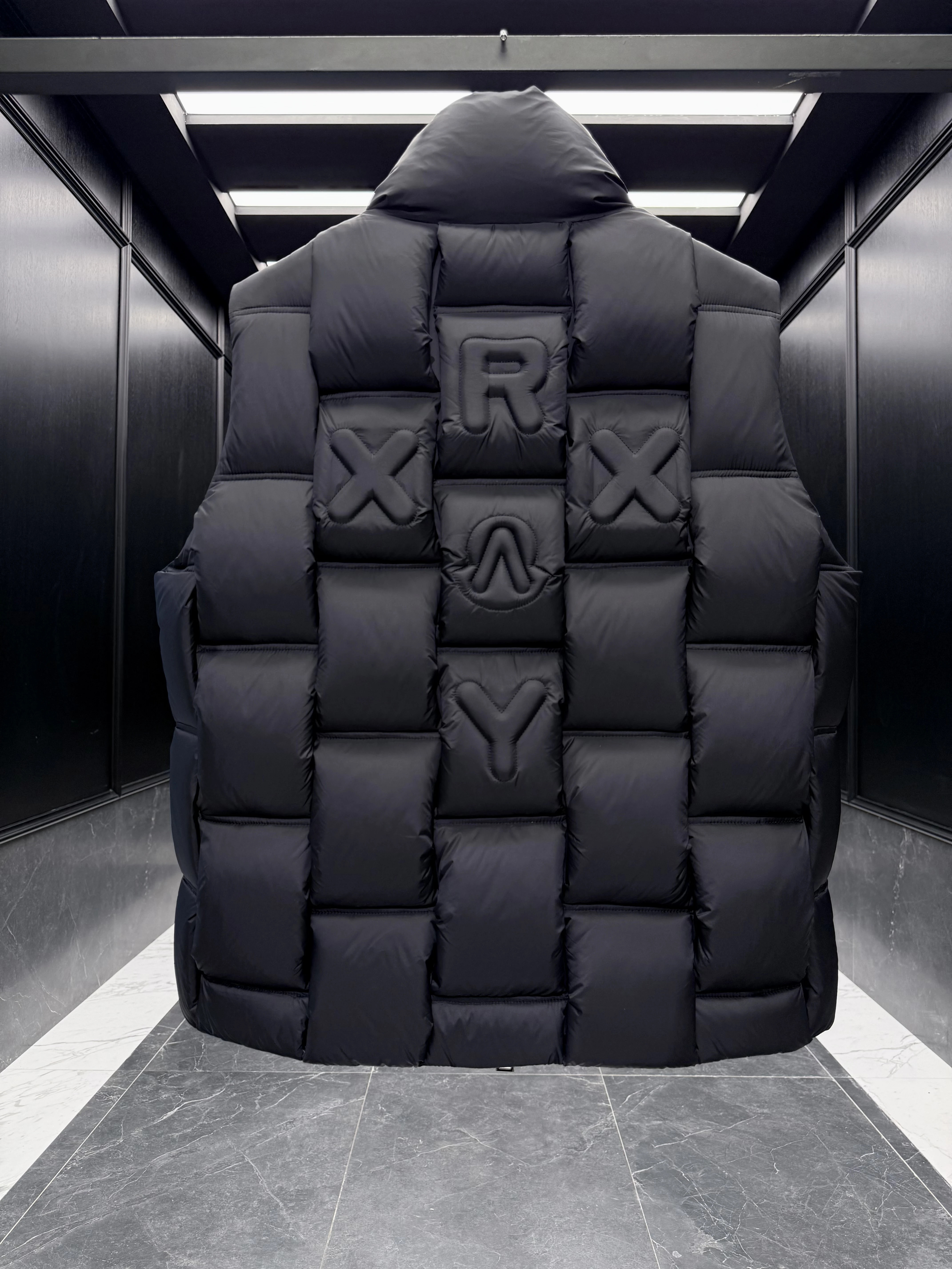 MONCLER Мужской жилет Lipsi 