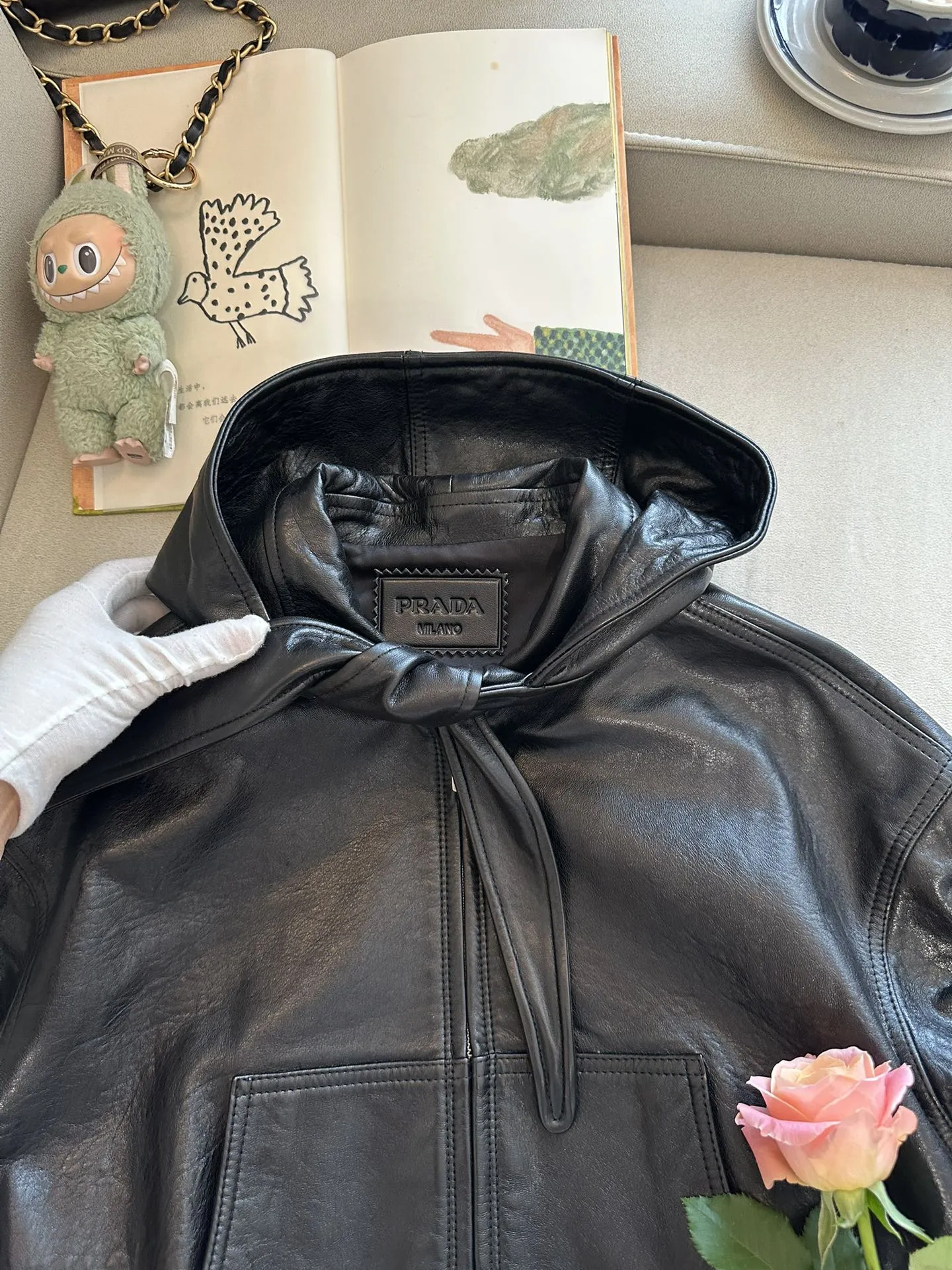 PRADA Женская кожаная куртка PRADA Женская кожаная куртка