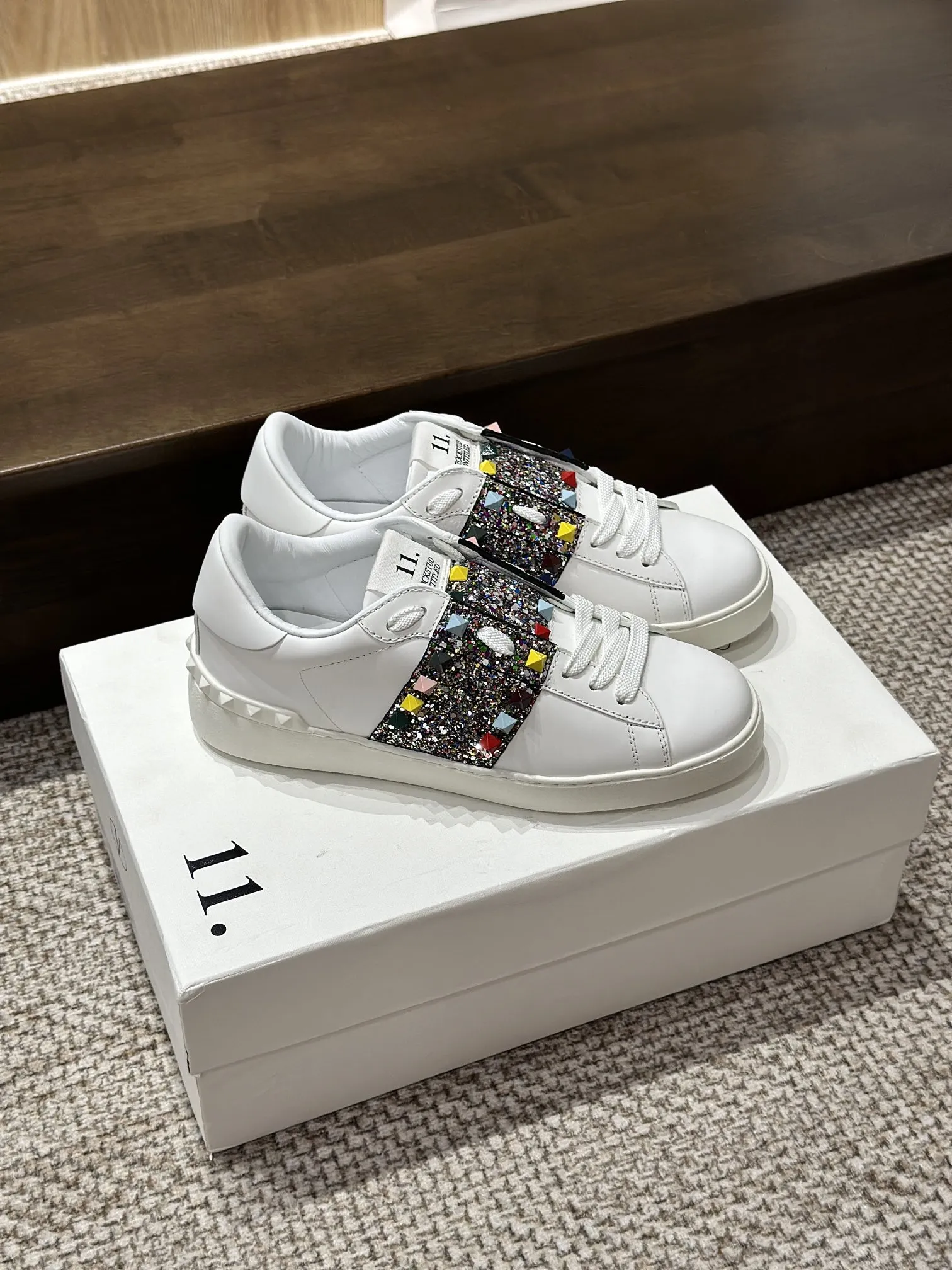 VALENTINO Кроссовки Garavani Open с пайетками VALENTINO Кроссовки Garavani Open с пайетками